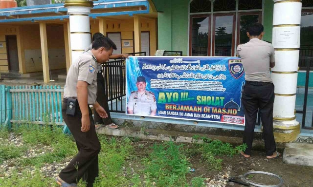 Polres Mura Tebar 1000 Kebaikan Di Masjid