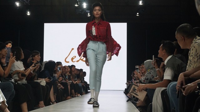Lekat di Plaza Indonesia Fashion Week (Foto: Garin Gustavian/kumparan)
