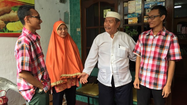 Warga Kampung Kembar, Malaka Jaya. (Foto: Andreas Ricky Febrian/kumparan)