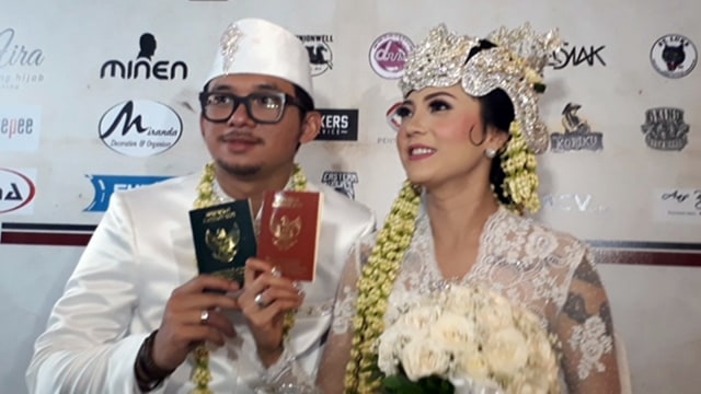 Konpers pernikahan Poppy Sovia. (Foto: Giovanni/kumparan)