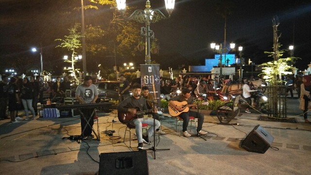Penampilan cover lagu dari Hujan Gerimis