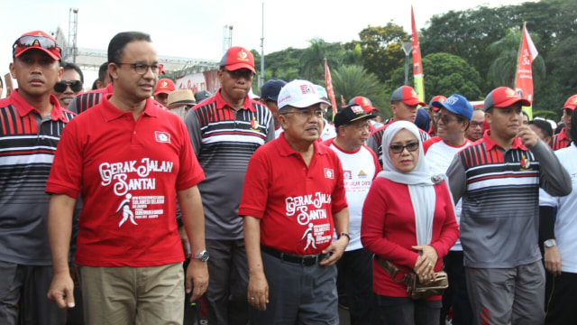 JK dan Anies di Jalan Santai Keluarga Sulsel (Foto: Iqbal Firdaus/kumparan)