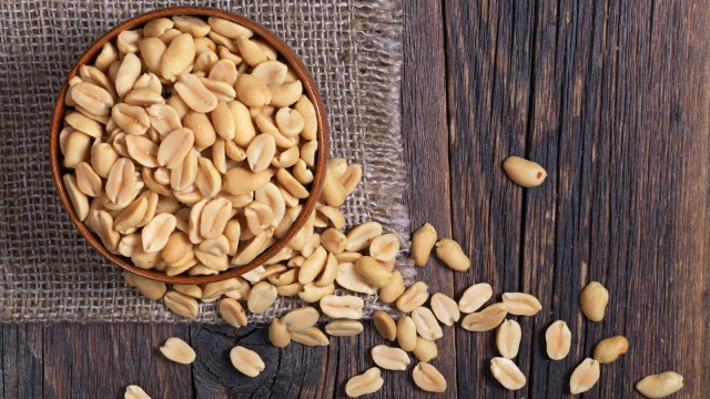 Kacang tanah kupas (Foto: Thinkstock)
