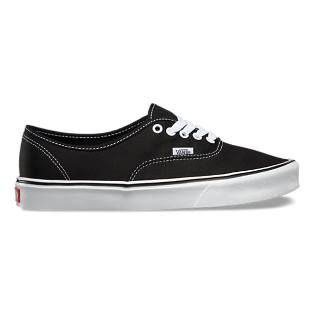 Vans Authentic Black (Foto: Dok. Vans)