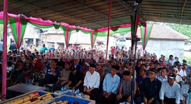 JALAN RUSAK DAN HIDUP SUSAH, WARGA MUBA CURHAT KE HDMY