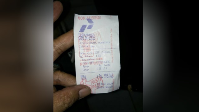 Struk SPBU Condet. (Foto: Facebook/Prakoso Aji Satrio)