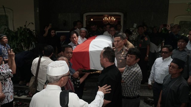 Jenazah almarhum Probosutedjo diberangkatkan (Foto: Irfan Adi Saputra/kumparan)