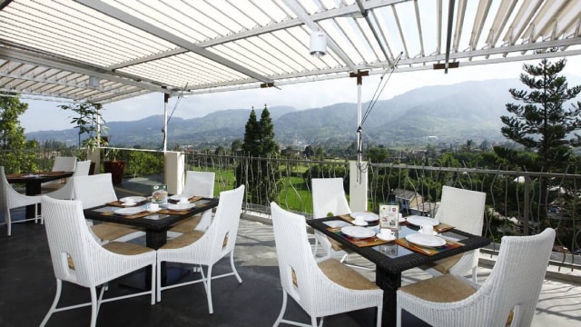 Sky Garden Resto. (Foto: Instagram @royalsafari_bgr)