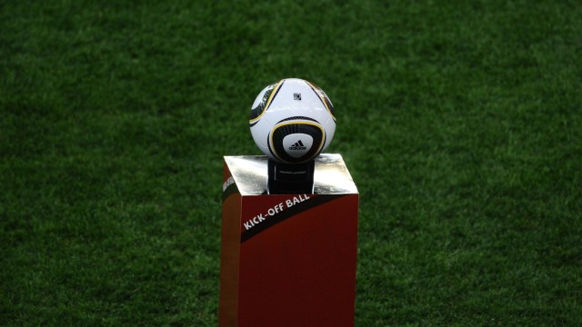 Jabulani di pembukaan Piala Dunia 2010. (Foto: JEWEL SAMAD / AFP)