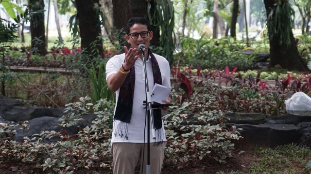 Sandiaga di peresmian Taman Monas. (Foto: Jamal Ramadhan/kumparan)
