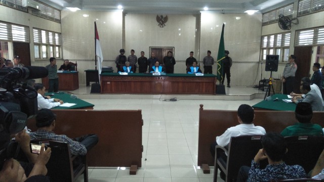 Sidang putusan JR Saragih. (Foto: Ade Nurhaliza/kumparan)