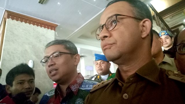 Triwisaksana dan Anies Baswedan. (Foto: Nabilla Fatiara/kumparan)