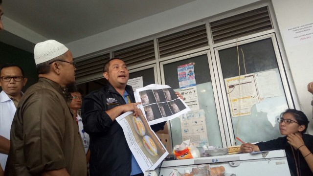 Rilis kasus telur palsu di kantor Pasar Johar Baru (Foto: Aria Rusta/kumparan)