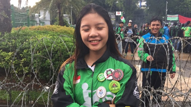 Ismi Nurhadyah, Driver Ojek Online (Foto: Soejono Eben Saragih/kumparan)