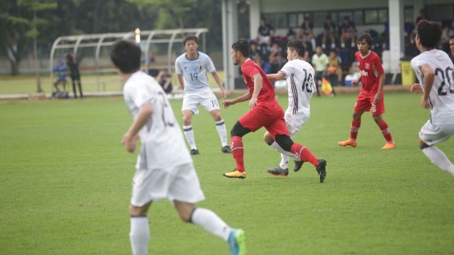Laga Timnas Jepang U-19 vs Persika Karawang (Foto: Alan Kusuma/kumparan)