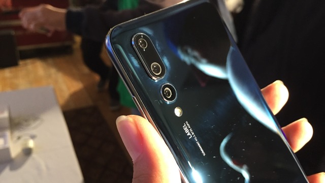 Kamera belakang Huawei P20 Pro. (Foto: Bianda Ludwianto/kumparan)