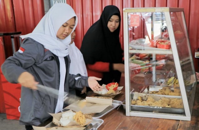 Ayam Geprek, Menu Favorit Warga Yogyakarta dengan Berbagai Inovasi