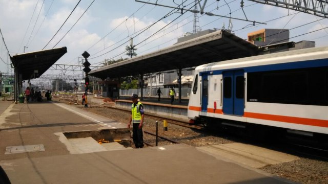 Suasana di Stasiun Duri Foto: Yuana Fatwalloh/kumparan