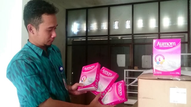 Tak Berizin, 1.000 Susu Bubuk Kemasan di Brebes Disita BBPOM (1)