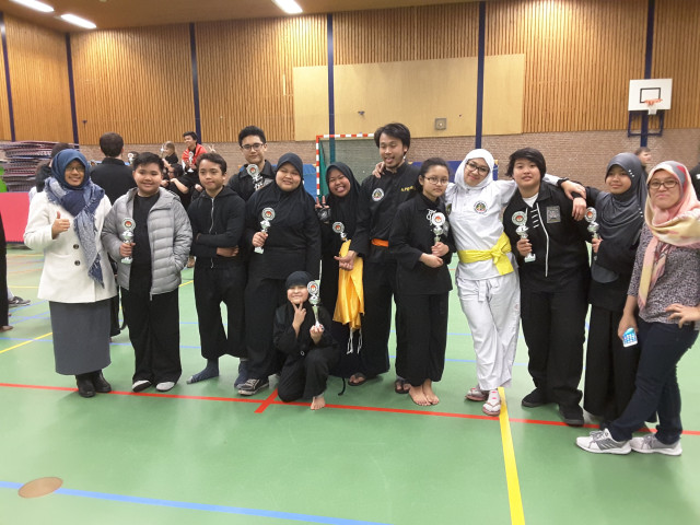 Anak Indonesia Borong 8 Piala Kejuaraan Pencak Silat Persahabatan di Eropa