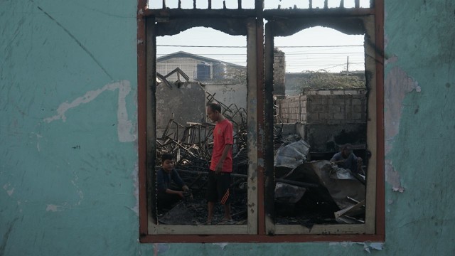 Suasana permukiman Taman Kota usai kebakaran. (Foto: Irfan Adi Saputra/kumparan)