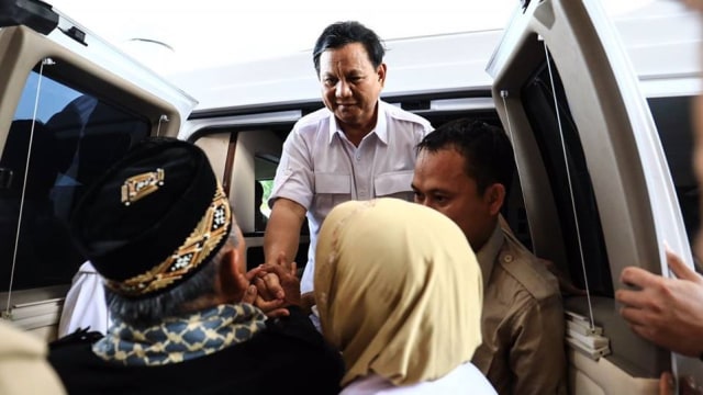Prabowo temui warga dan kader Gerindra di Subang (Foto: Fb @Prabowo Subianto)