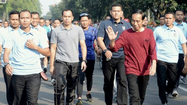 Jokowi dan Keluarga CFD di Solo (Foto: Biro Setpres)