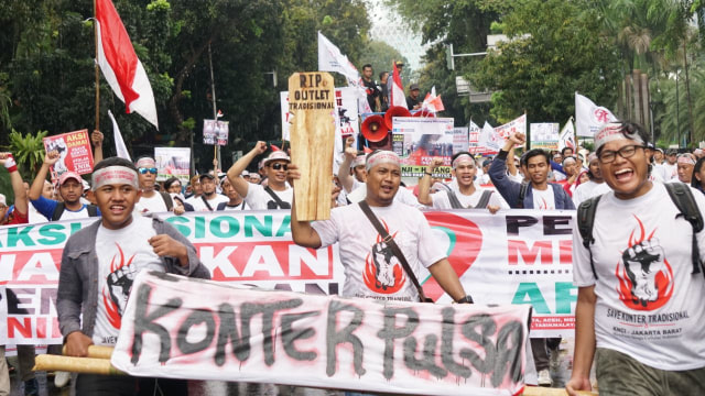 Demo pedagang pulsa di Kemenkominfo (Foto: Nugroho Sejati/kumparan)