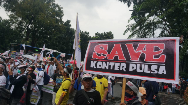 Demo pedagang pulsa di Kemenkominfo (Foto: Nugroho Sejati/kumparan)