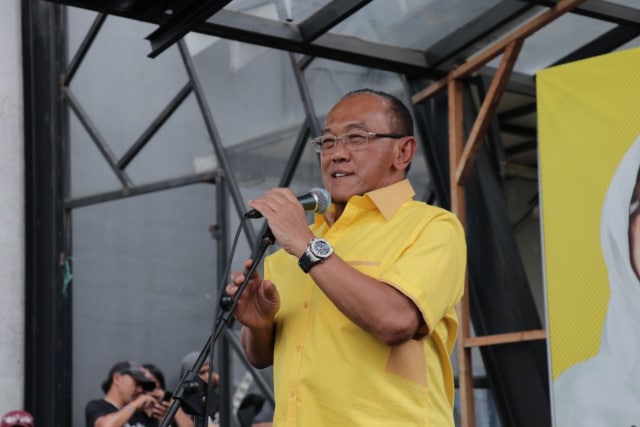 Aburizal Bakrie Berikan Support Untuk Pemenangan Pasangan Nuruli di Bandung (1)