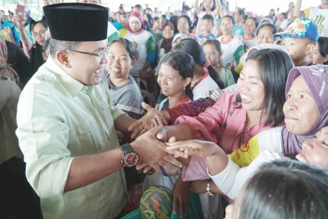 Dodi Reza Dapat Julukan Masyarakat “Gubernur Petani Karet”