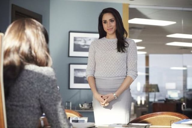 Busana Meghan Markle di Suits (Foto: Suits)