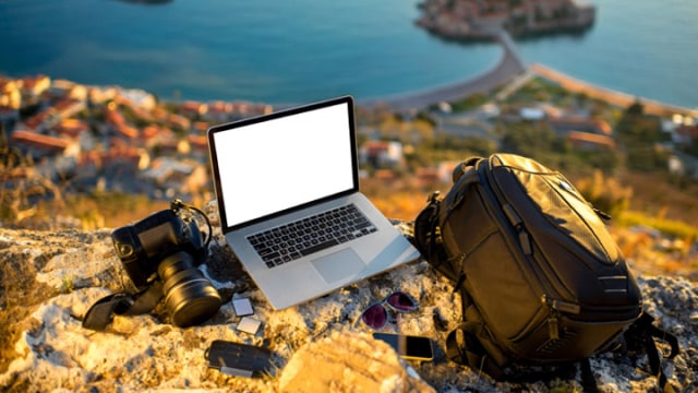 Mau Backpacker-an Sambil Dibayar? Begini Caranya (1)