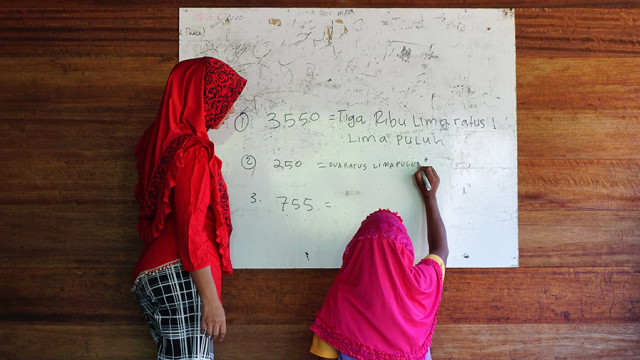 Nurma, pahlawan buta huruf di Pedalaman Aceh. (Foto: Zuhri Noviandi/kumparan)