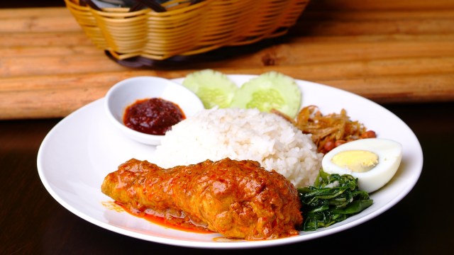 Ilustrasi rendang ayam. (Foto: Thinkstock)