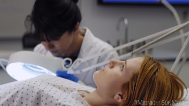 Adegan film Midnight Sun. (Foto: Youtube/Open Road Films)