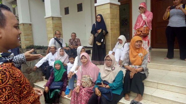 Aksi damai korban First Travel. (Foto: Bardjan Triarti/kumparan)