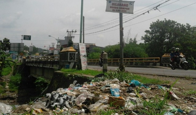 Pemkab Brebes Bakal Gelar Razia bagi Warga yang Buang Sampah Sembarangan (1)
