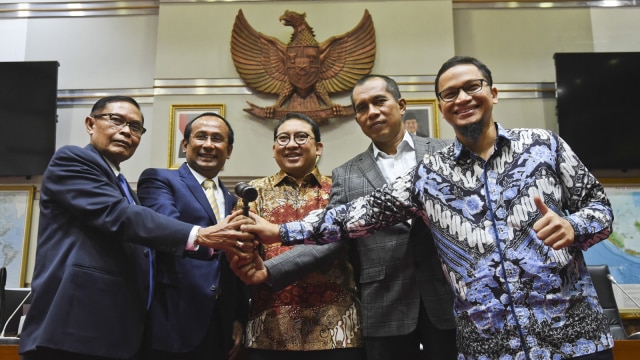 Pergantian pimpinan Komisi I DPR-RI (Foto: ANTARA FOTO/Hafidz Mubarak)