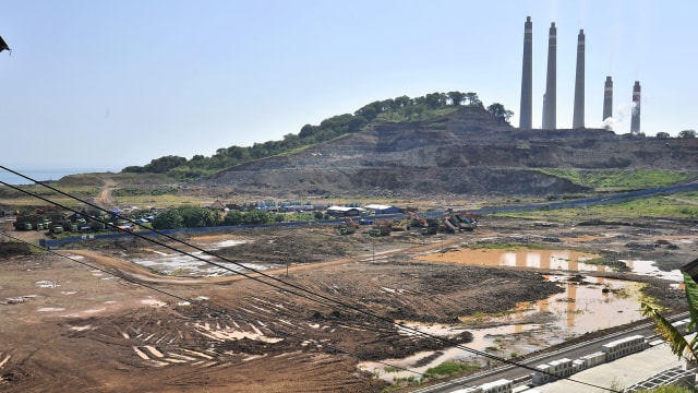 Pembangunan PLTU Unit 9 dan 10 di Suralaya (Foto: ANTARA FOTO/Asep Fathulrahman)