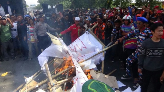 Massa DIAmi Terlibat Kericuhan di PT TUN