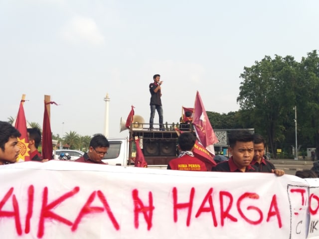 Mahasiswa Gelar Aksi Tolak Kenaikan Harga BBM