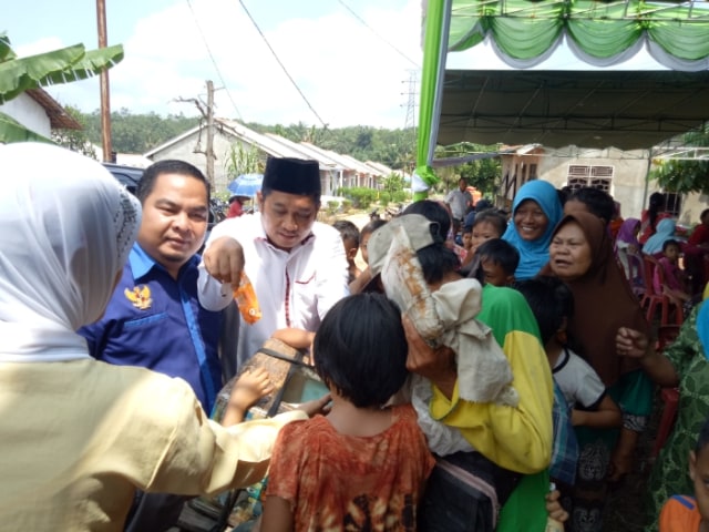 Askolani Slamet Siap Sejahterahkan Warga Tanjung Sari. (2)