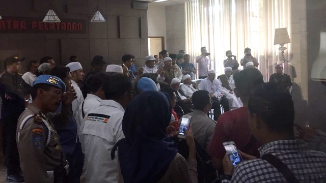 Perwakilan Aksi Bela Islam 64 bertemu Bareskrim. (Foto: Soejono Eben Saragih/kumparan)