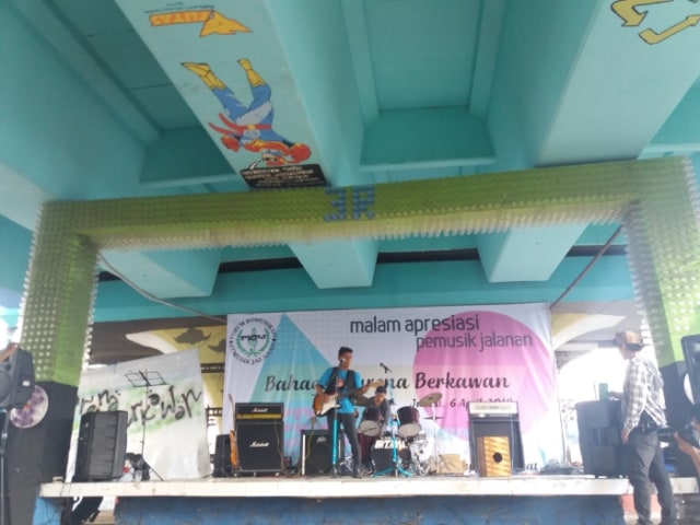 Mengembangkan Kreativitas Musisi Jalanan