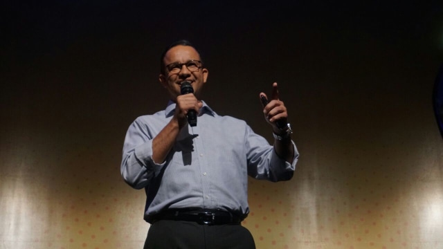 Kejutan dari Anies Baswedan di Local Standup Day (Foto: Iqbal/kumparan)