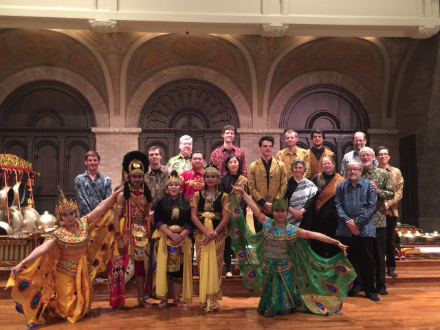 Friends of Gamelan (FROG): Duta Gamelan Jawa di Chicago (2)