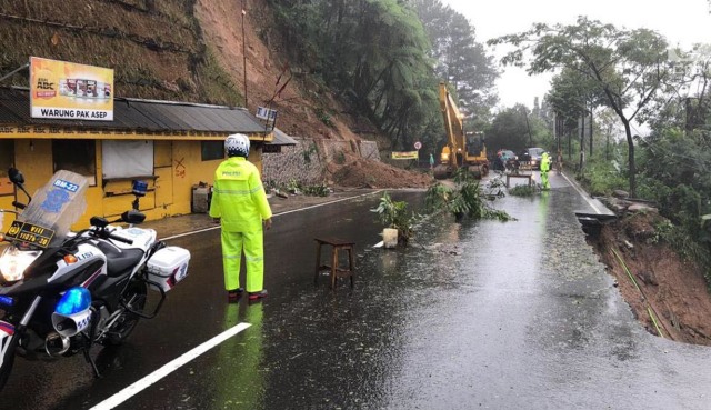 Longsor di Puncak: Kehendak Tuhan atau Kecerobohan Manusia