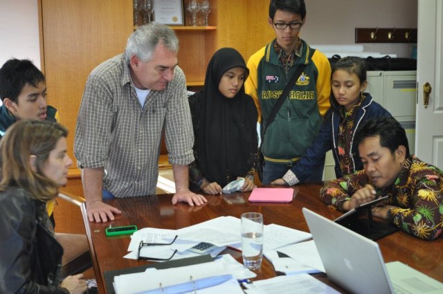 Semangat Melestarikan Lingkungan yang Ditularkan oleh Anak-Anak di Surabaya dan Perth