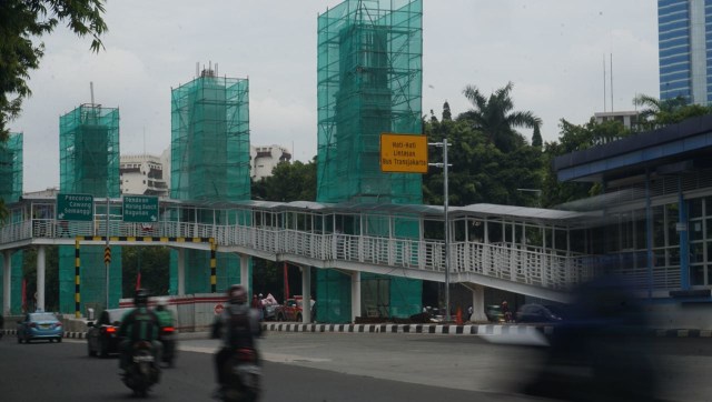 Proyek pembangunan Underpass Mampang. (Foto: Fanny Kusumawardhani/kumparan)